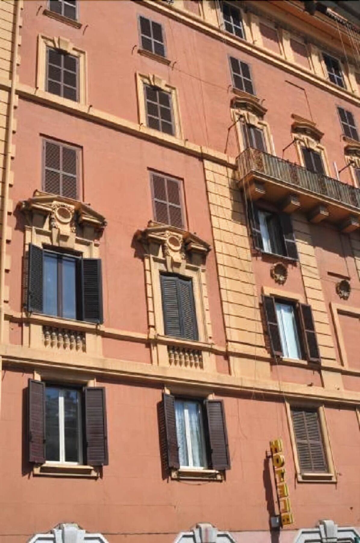 Amico Hotel